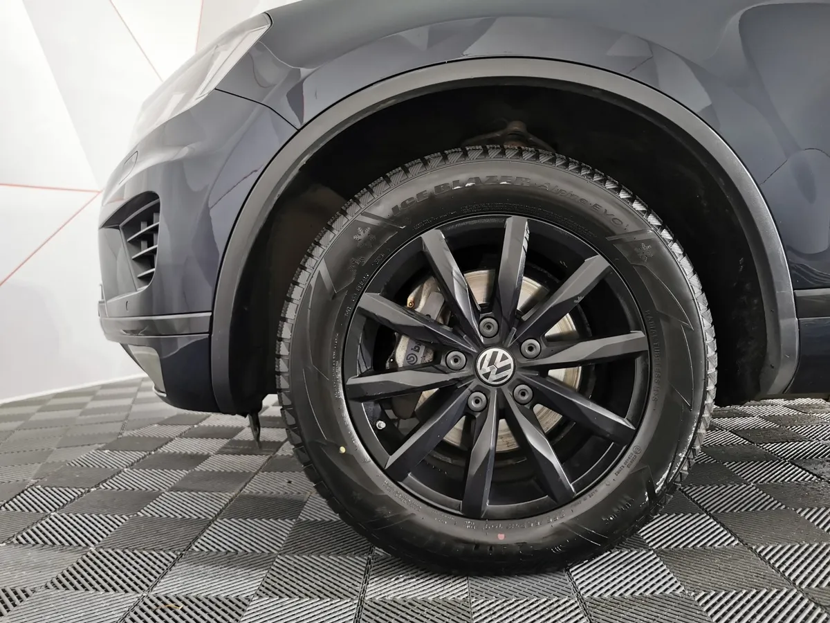 Volkswagen Touareg 3.6 FSI Tiptronic 4Motion (249 л.с.) V6 FSI Синий в АВИЛОН. Слайд №9