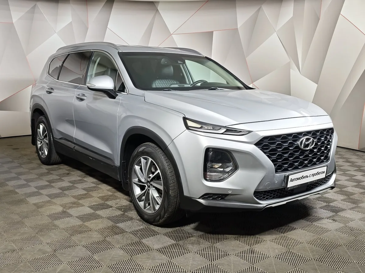 Hyundai Santa Fe 2.2 (200 л.с.) CRDi - 8AT High-tech Серый в АВИЛОН. Слайд №3