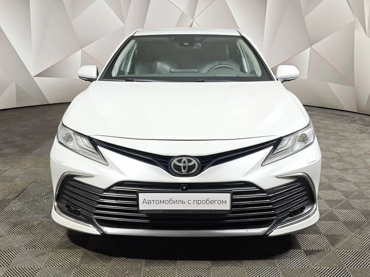 Toyota Camry 3.5 AT (249 л.с.) Белый в АВИЛОН. Слайд №7