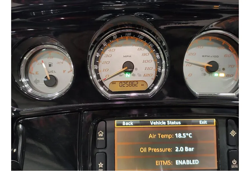 LIVE. Слайд №8