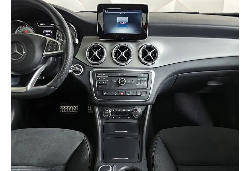 Mercedes-Benz CLA 200 7G-DCT (156 л.с.) Черный в АВИЛОН. Слайд №15 Mercedes-Benz CLA 200 7G-DCT (156 л.с.) Черный в АВИЛОН. Слайд №15
