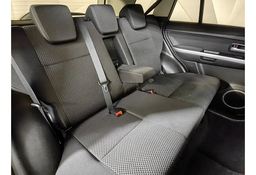 Suzuki Grand Vitara 2.0 AT (140 л.с.) Черный в АВИЛОН. Слайд №17