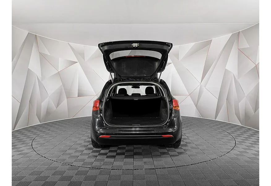 Kia Ceed 1.6 AT (129 л.с.) Luxe Черный в АВИЛОН. Слайд №12