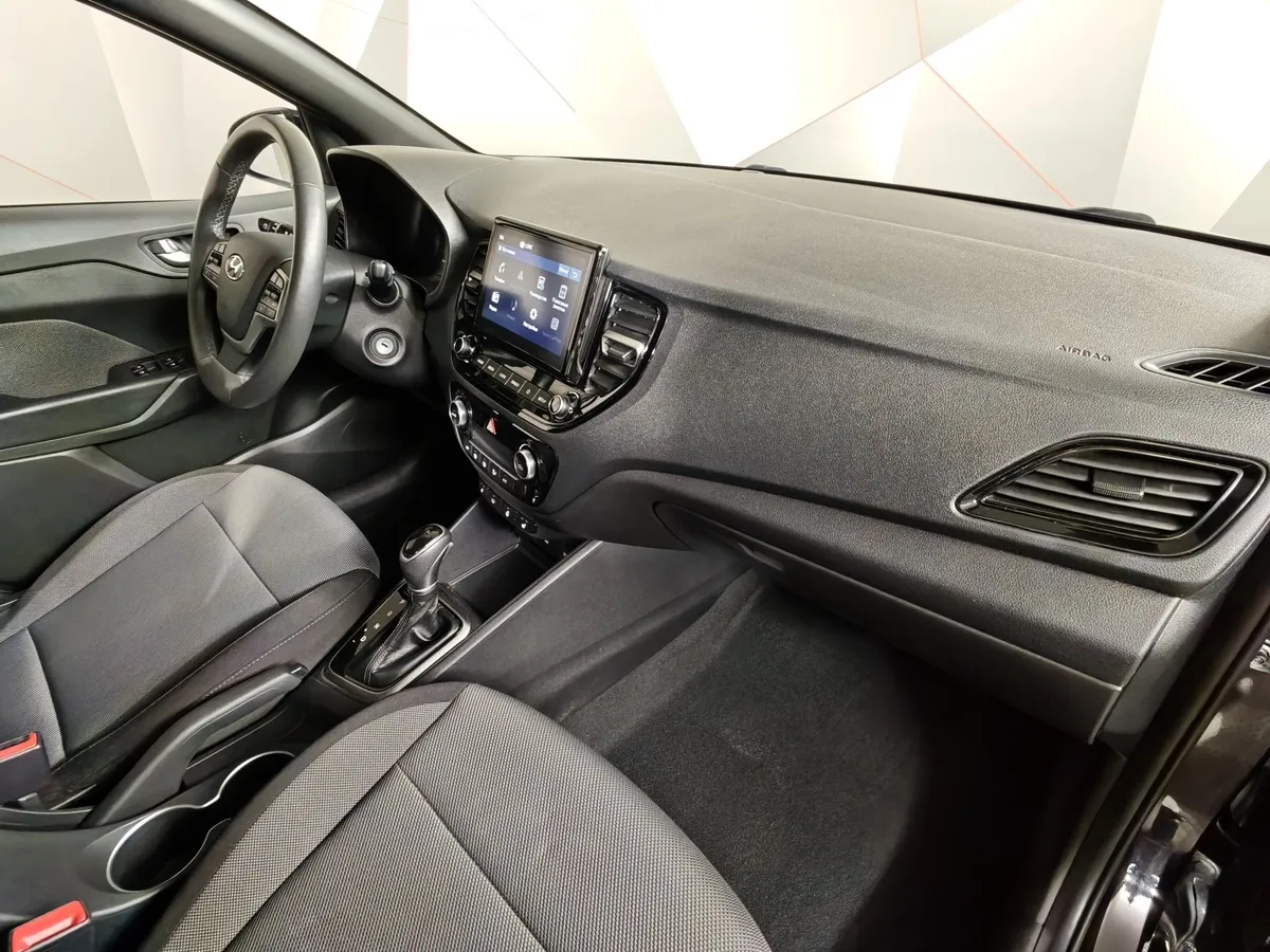 Hyundai Solaris 1.6 AT (123 л.с.) Elegance Черный в АВИЛОН. Слайд №13