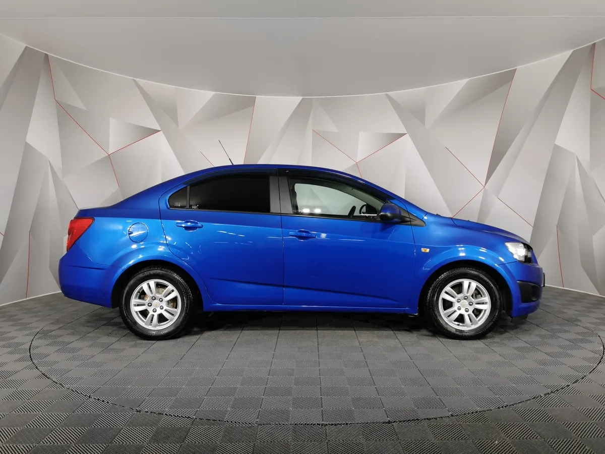 Chevrolet Aveo 1.6 AT (115 л.с.) Синий в АВИЛОН. Слайд №6