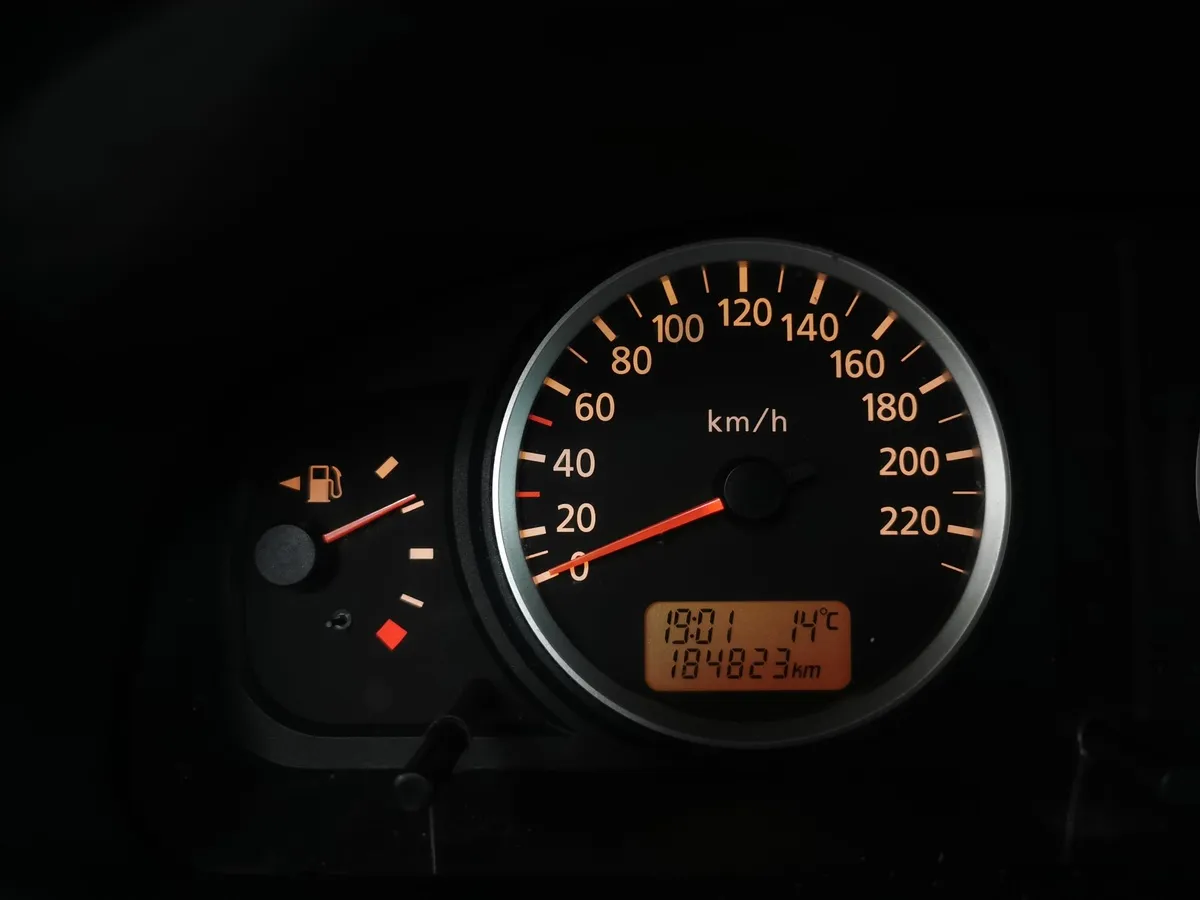 Nissan Almera 1.8 AT (116 л.с.) Серый в АВИЛОН. Слайд №16