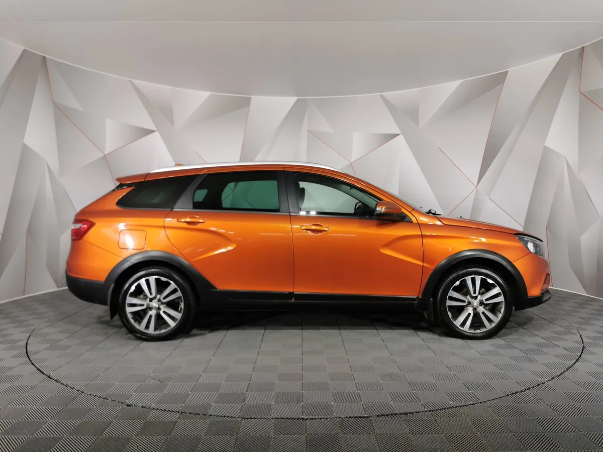 ВАЗ (Lada) Vesta 1.8 MT (122 л.с.) Оранжевый в АВИЛОН. Слайд №6
