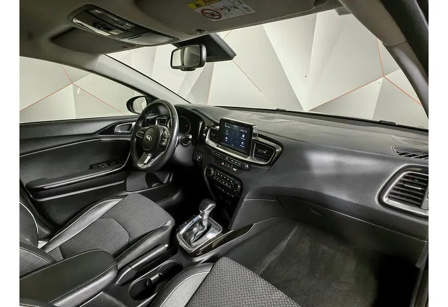 Kia Ceed 1.6 MPI AT (128 л.с.) Prestige Черный в АВИЛОН. Слайд №13