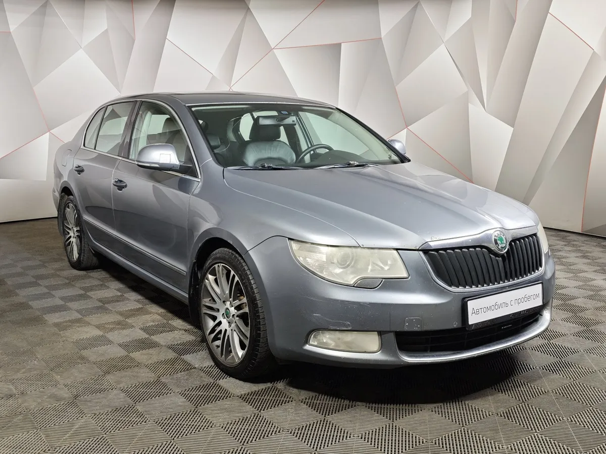 Skoda Superb 1.8 TSI AT (152 л.с.) Серый в АВИЛОН. Слайд №3