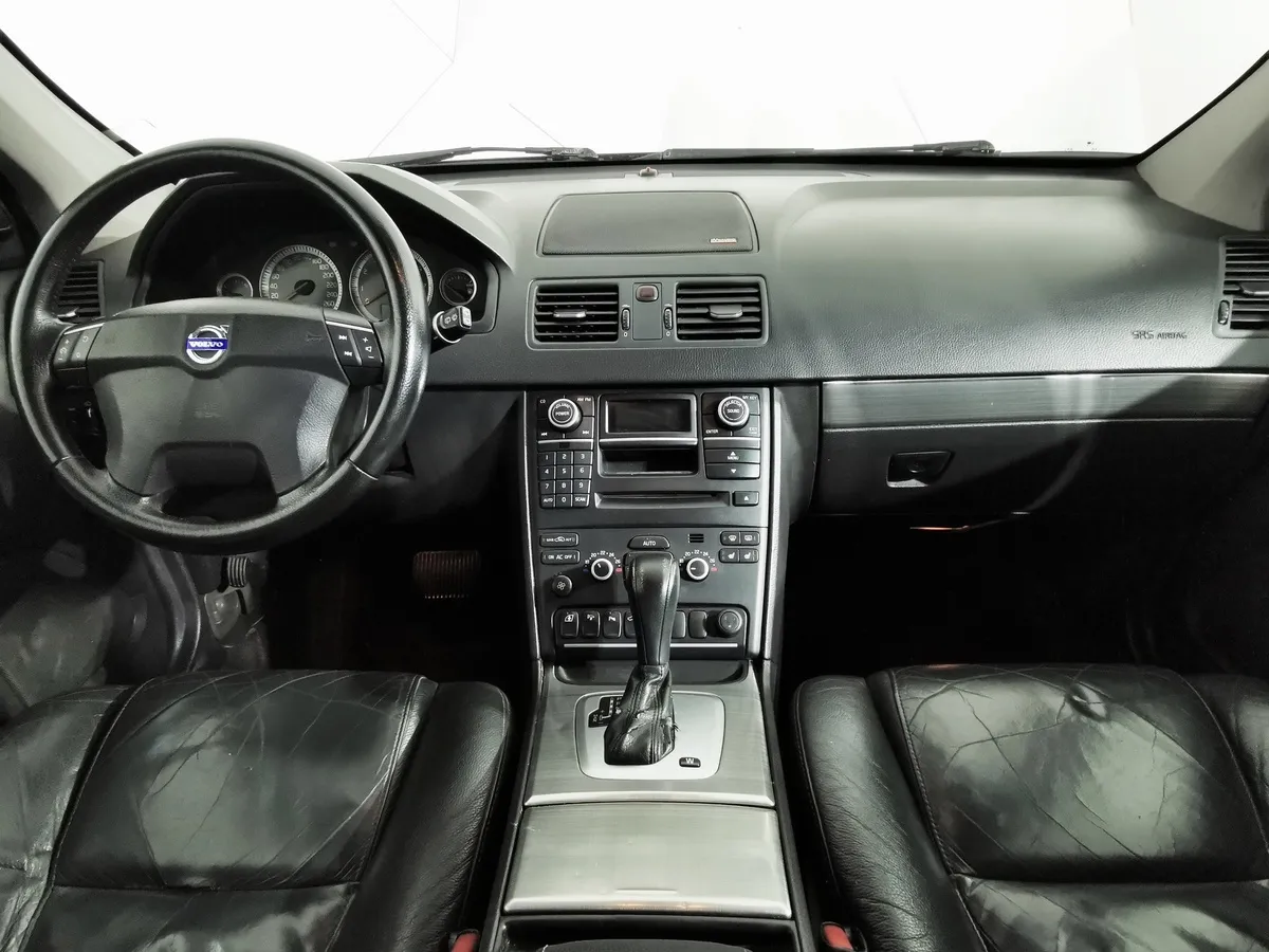Volvo XC90 2.5 T5 Geartronic AWD (5 мест) (210 л.с.) Черный в АВИЛОН. Слайд №13