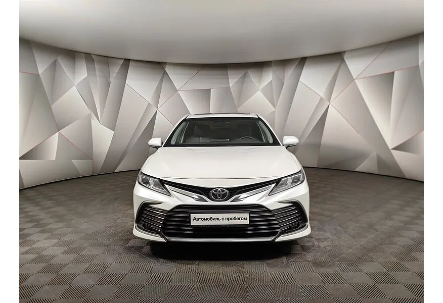 Toyota Camry 2.5 AT (206 л.с.) Ultimate Белый в АВИЛОН. Слайд №7