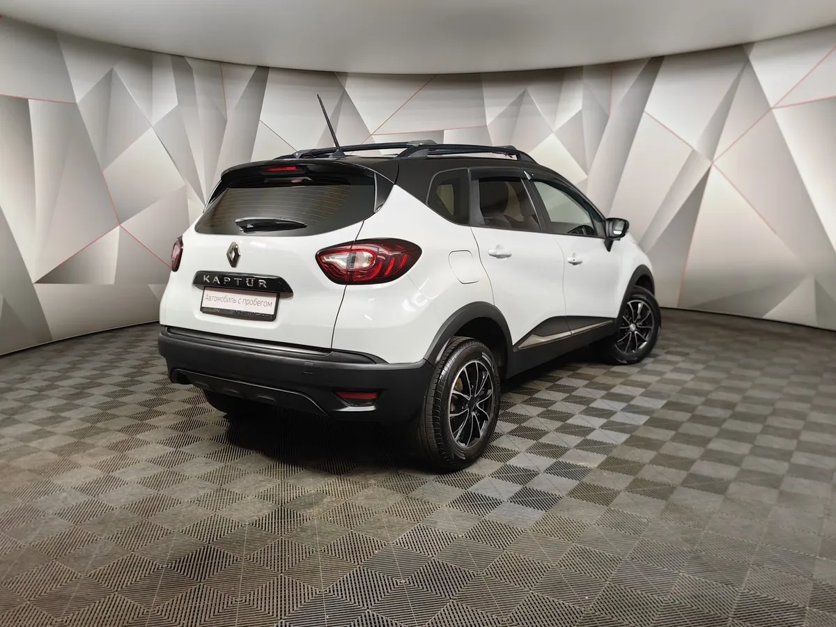 Renault Kaptur 1.6 MT (114 л.с.) Белый в АВИЛОН. Слайд №2
