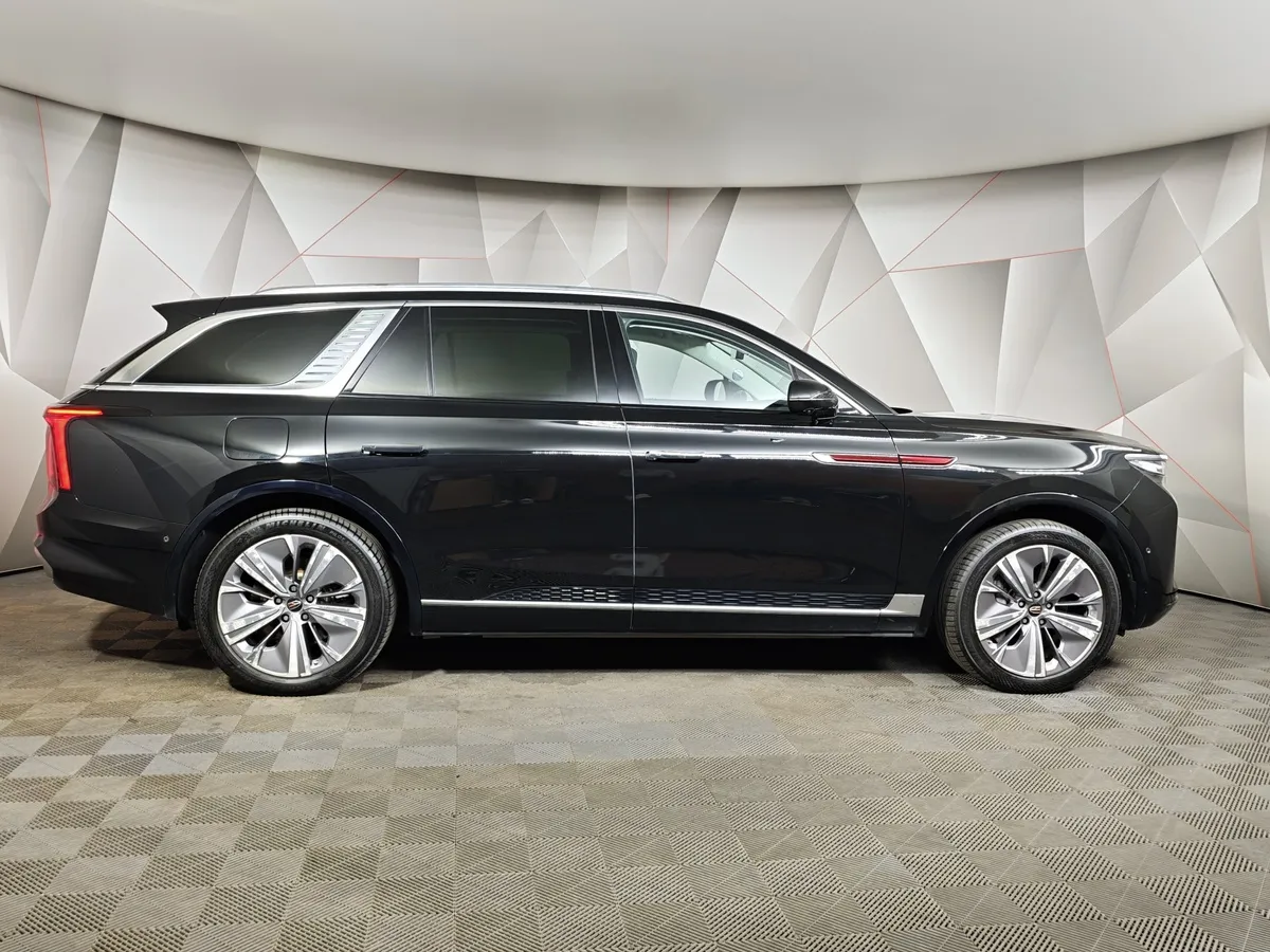 Hongqi E-HS9 AT 4WD (551 л.с.) 6 мест Делюкс Черный в АВИЛОН. Слайд №6