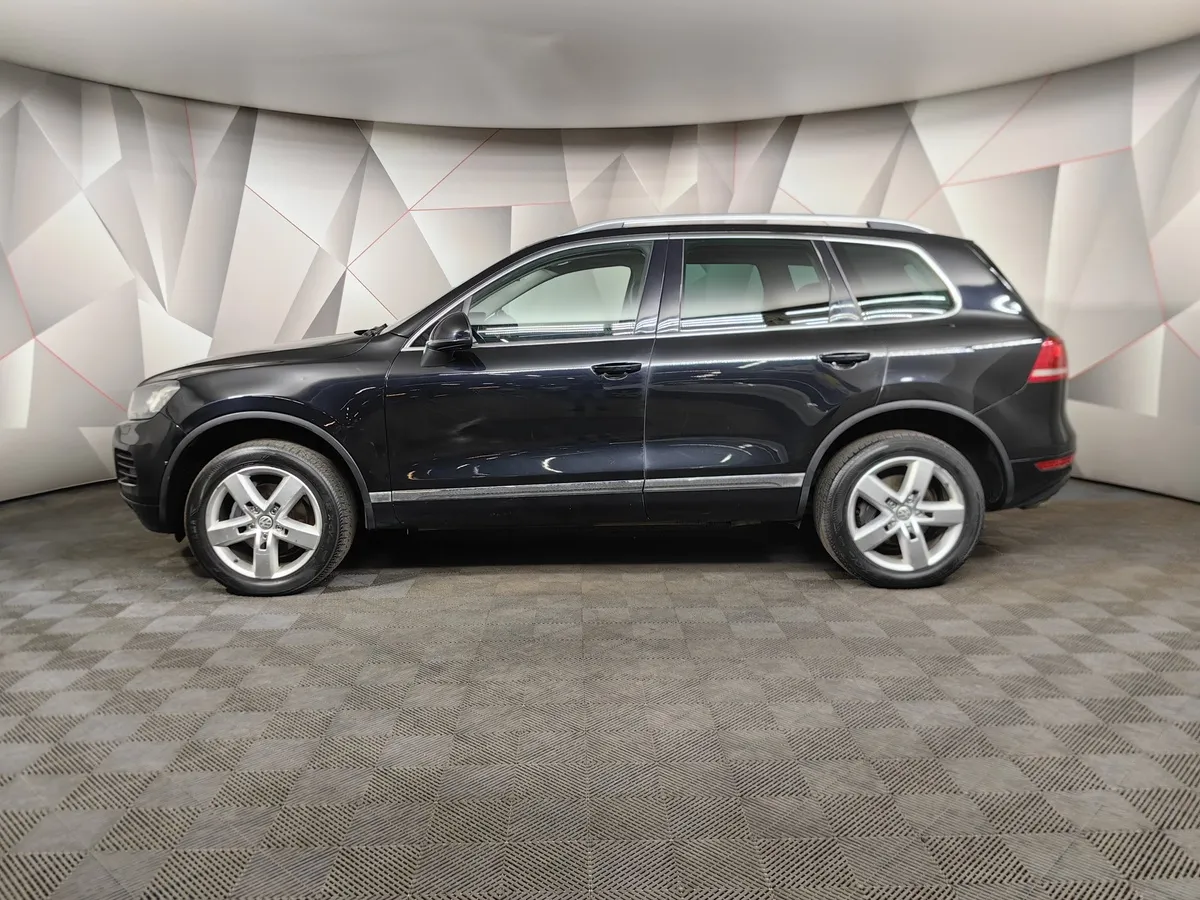 Volkswagen Touareg 3.0 TDI AT (240 л.с.) base Черный в АВИЛОН. Слайд №5