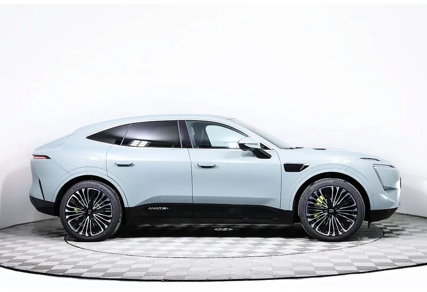 Avatr 11 116 kWh 4WD (578 л.с.) 5 мест Зеленый в АВИЛОН. Слайд №2