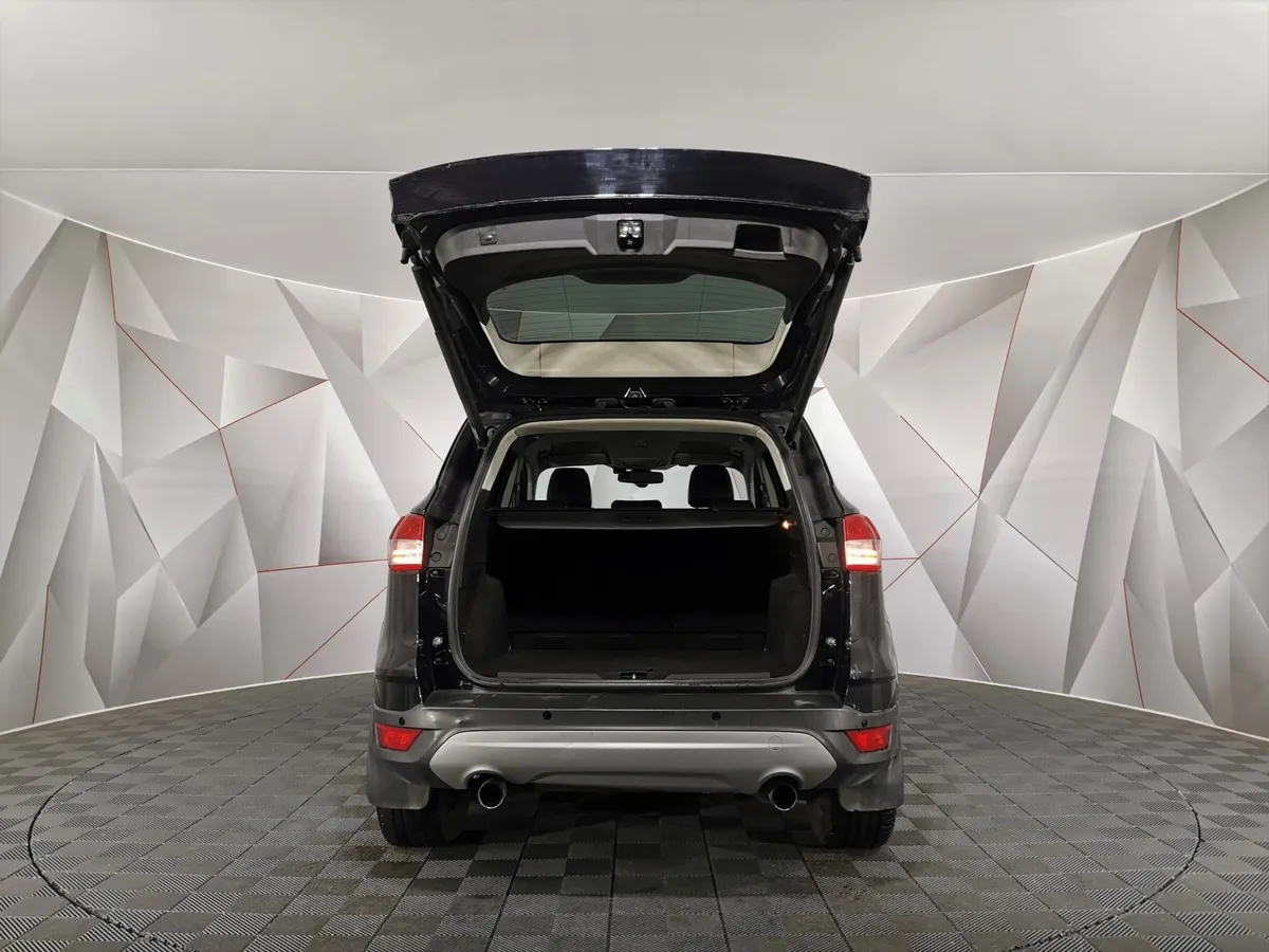 Ford Kuga 1.6 EcoBoost AT AWD (182 л.с.) Titanium Черный в АВИЛОН. Слайд №10