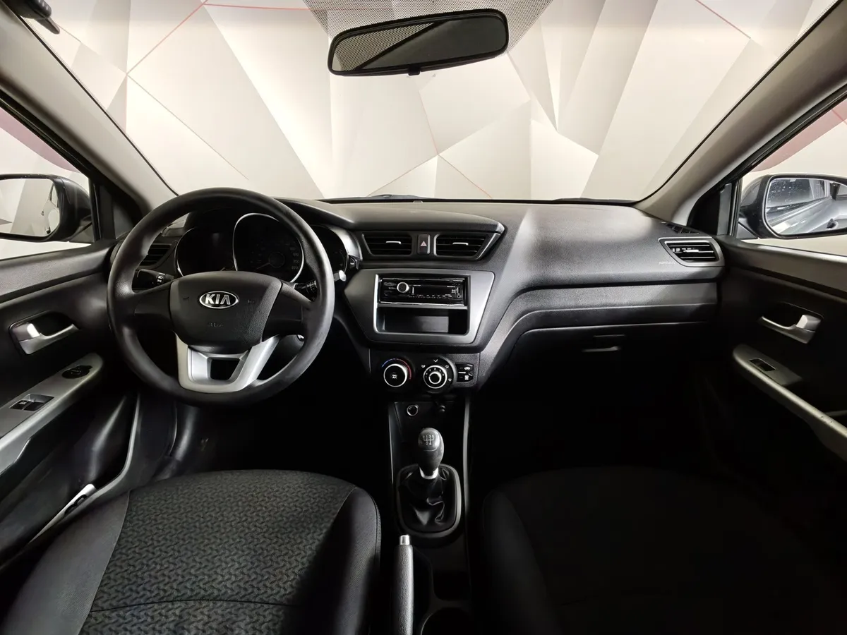 Kia Rio 1.4 MT (107 л.с.) Серый в АВИЛОН. Слайд №14