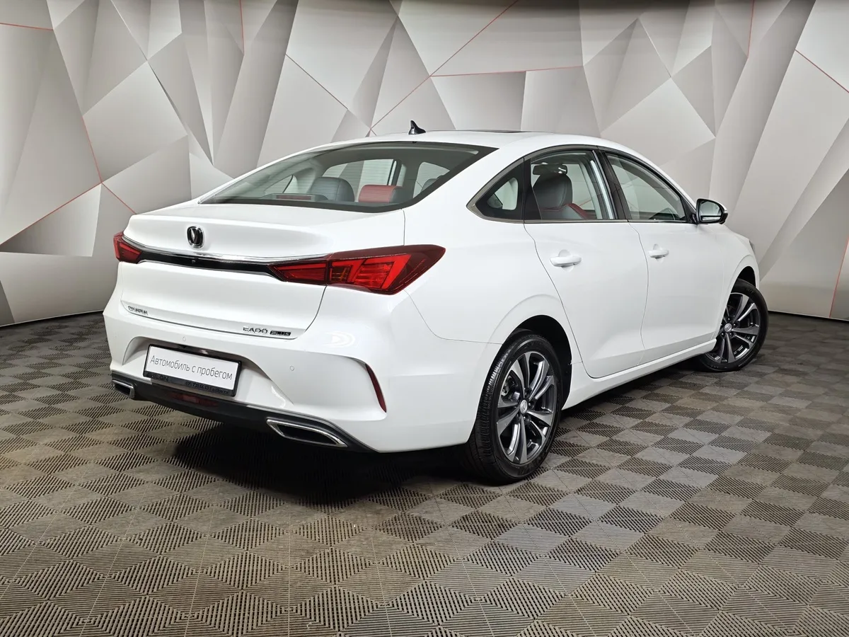 Changan Eado Plus 1.4 TGDI 7DSG 2WD (150 л.с.) Tech Белый в АВИЛОН. Слайд №2