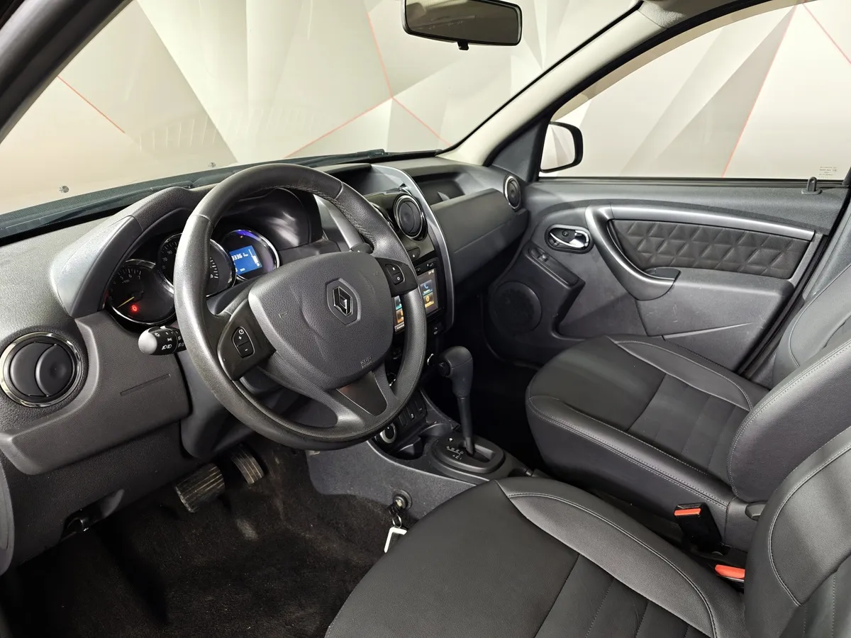 Renault Duster 2.0 AT 4x4 (143 л.с.) Черный в АВИЛОН. Слайд №19