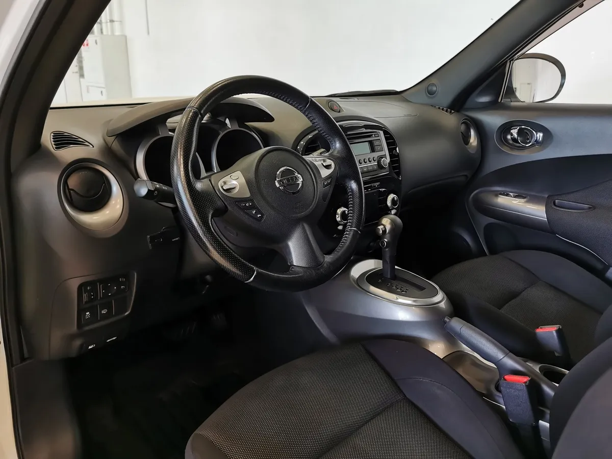 Nissan Juke 1.6 CVT (117 л.с.) Белый в АВИЛОН. Слайд №18