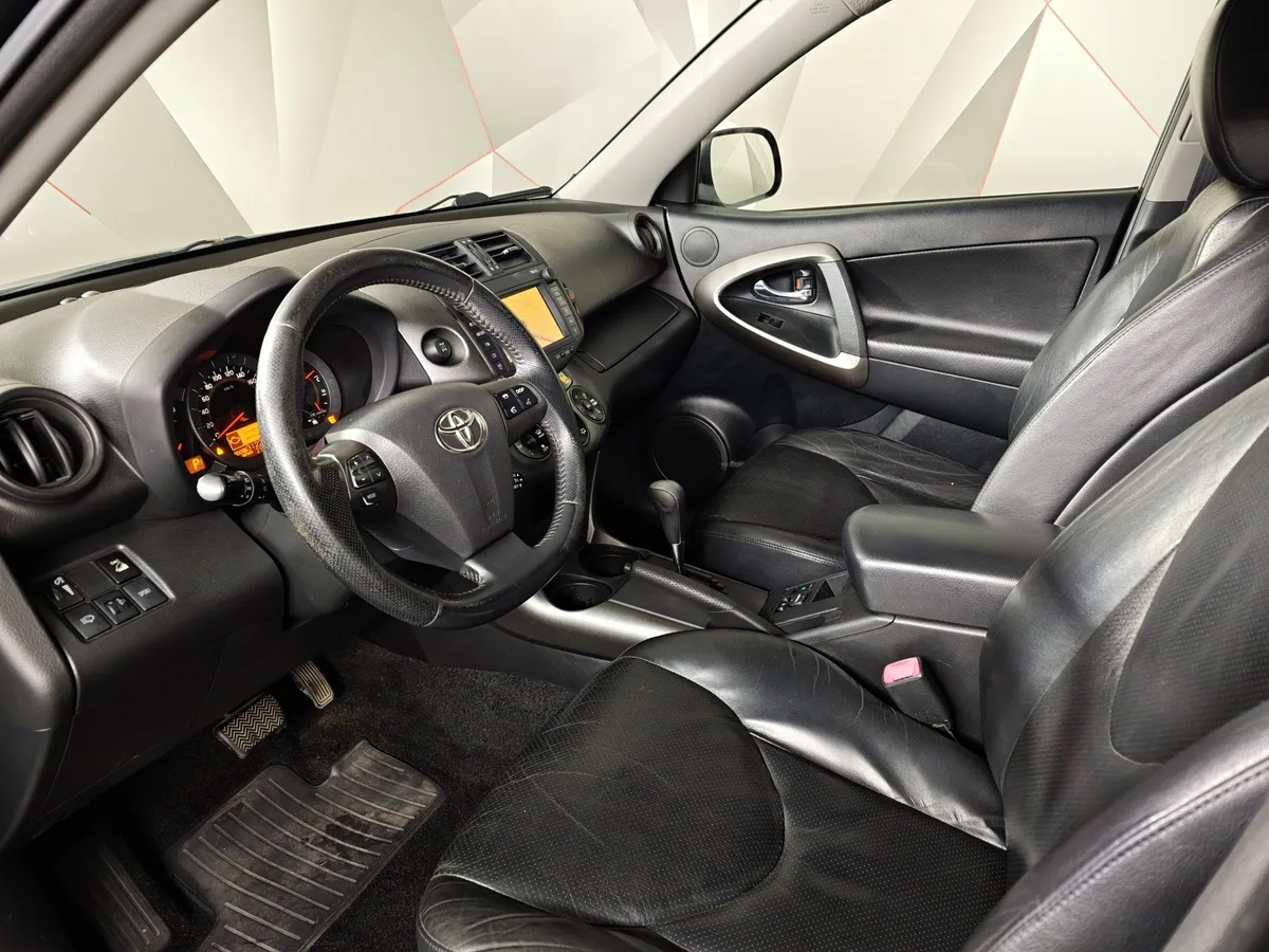 Toyota RAV4 2.0 CVT (158 л.с.) Черный в АВИЛОН. Слайд №19