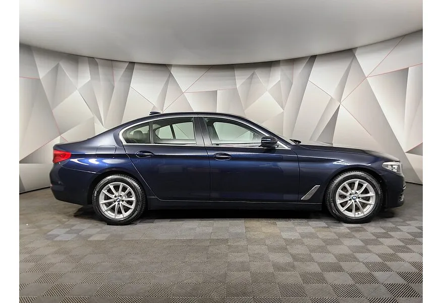 BMW 5 серия 520d Steptronic (190 л.с.) Синий в АВИЛОН. Слайд №6