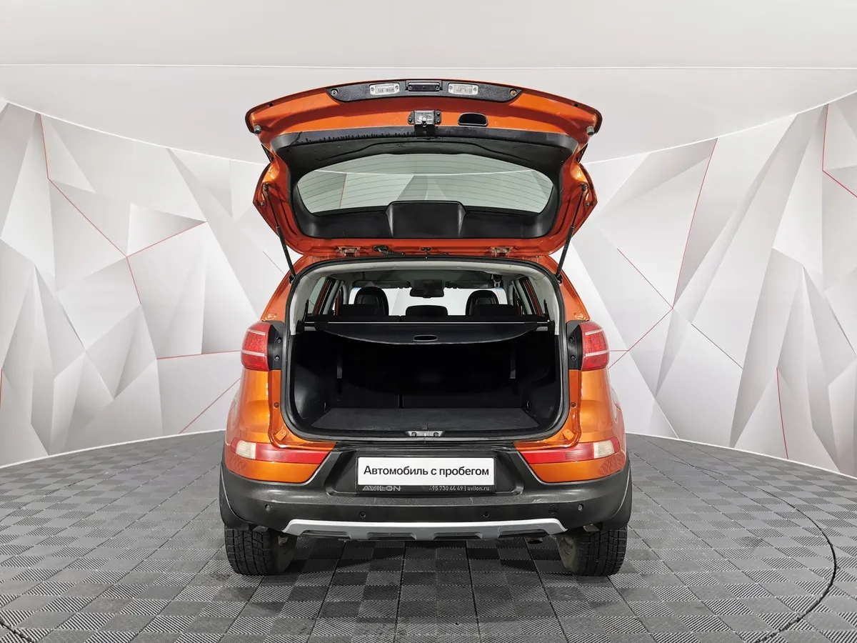 Kia Sportage 2.0 AT 4WD (150 л.с.) Luxe Оранжевый в АВИЛОН. Слайд №11