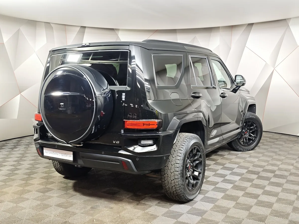 TANK 700 3.0 Turbo V6 AT 4WD (354 л.с.) Superior Черный в АВИЛОН. Слайд №2