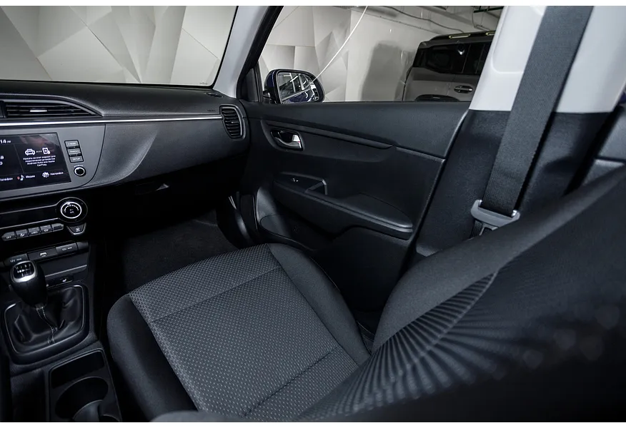 Solaris KRS 1.6 AT (123 л.с.) Luxe Синий в АВИЛОН. Слайд №9