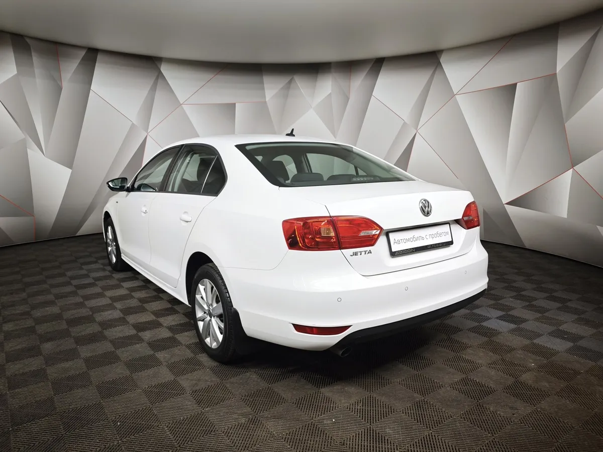 Volkswagen Jetta 1.6 MPI MT (90 л.с.) Trendline Белый в АВИЛОН. Слайд №4