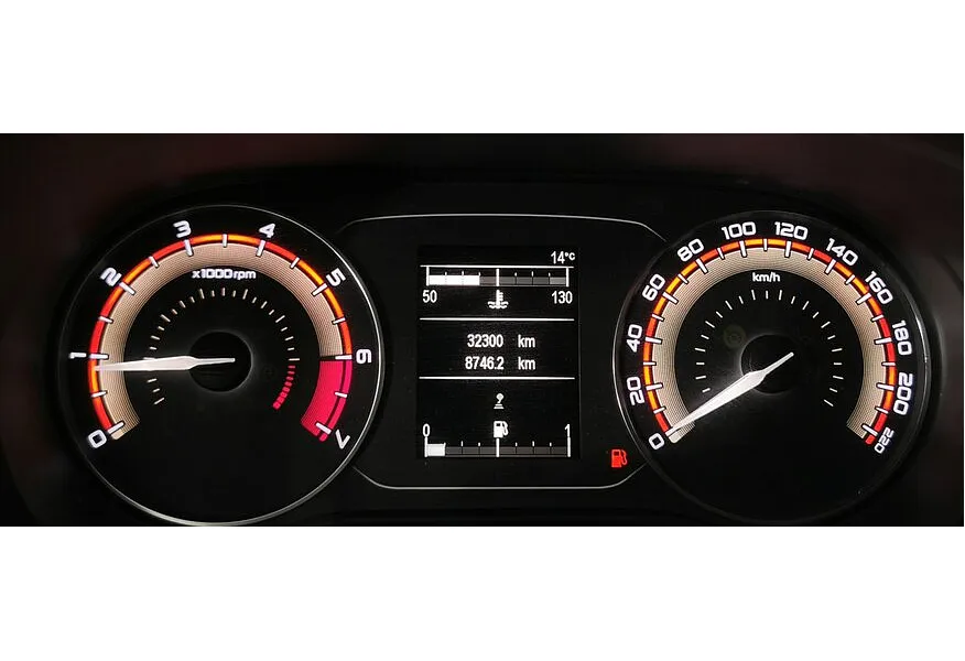 ВАЗ (Lada) Vesta 1.6 MT (106 л.с.) Белый в АВИЛОН. Слайд №16