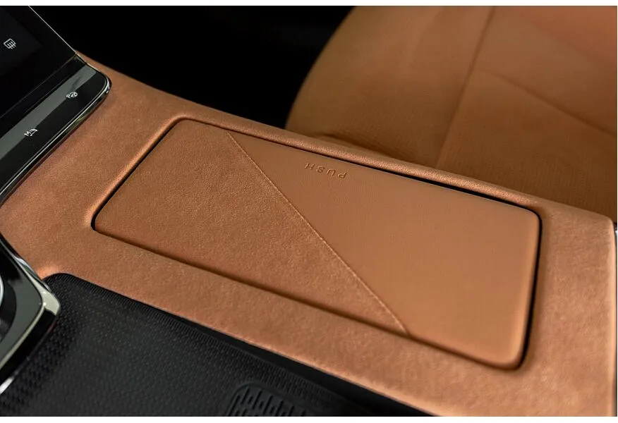 Voyah Passion 1.5 AT AWD (530 л.с.) Executive Черный в АВИЛОН. Слайд №11