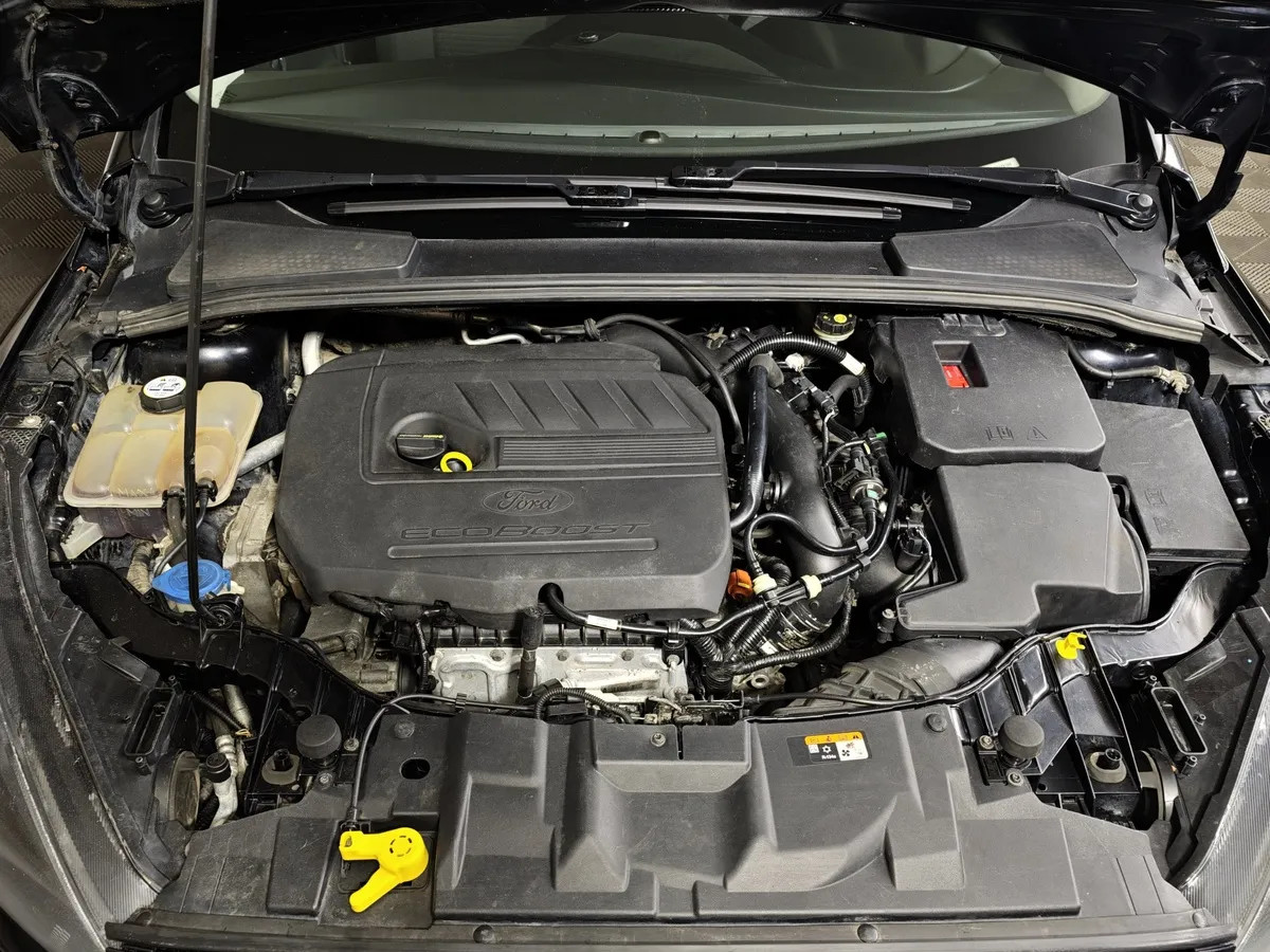 Ford Focus 1.5 EcoBoost AT (150 л.с.) Titanium Черный в АВИЛОН. Слайд №10