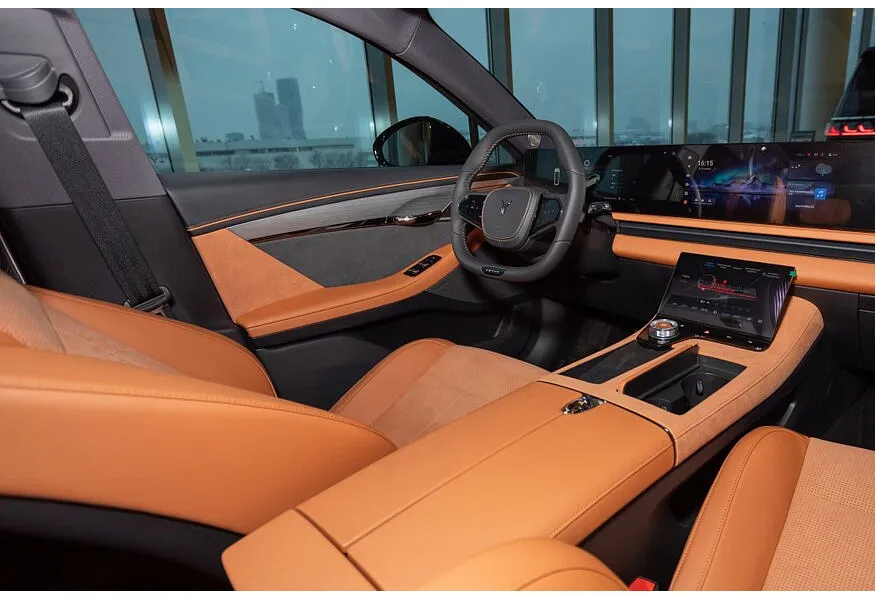 Voyah Passion 1.5 AT AWD (530 л.с.) Executive Черный в АВИЛОН. Слайд №13