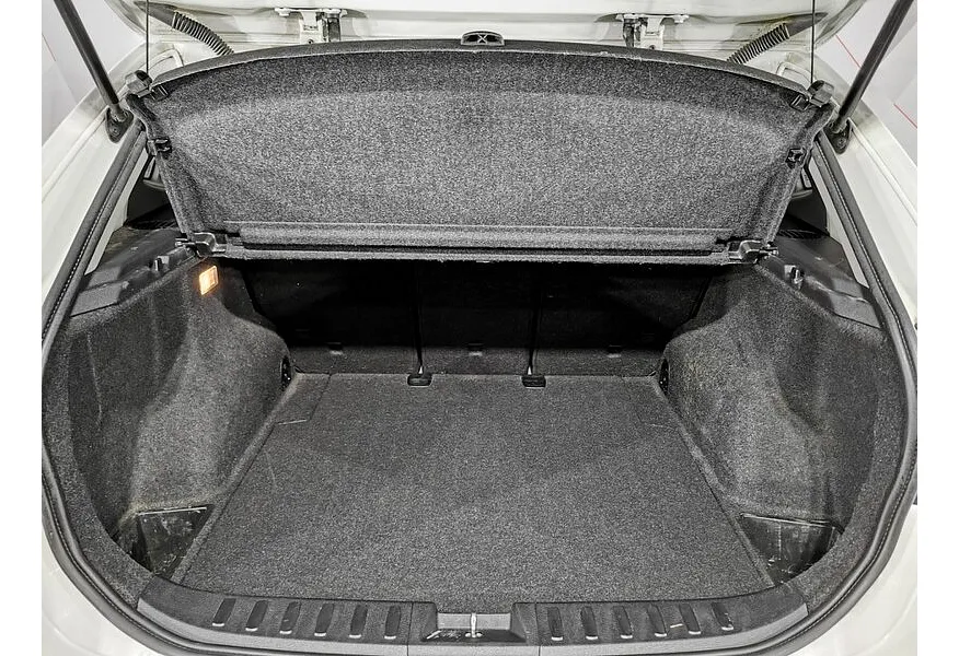 BMW X1 sDrive18i AT (150 л.с.) Базовая. Локальная сборка Белый в АВИЛОН. Слайд №9