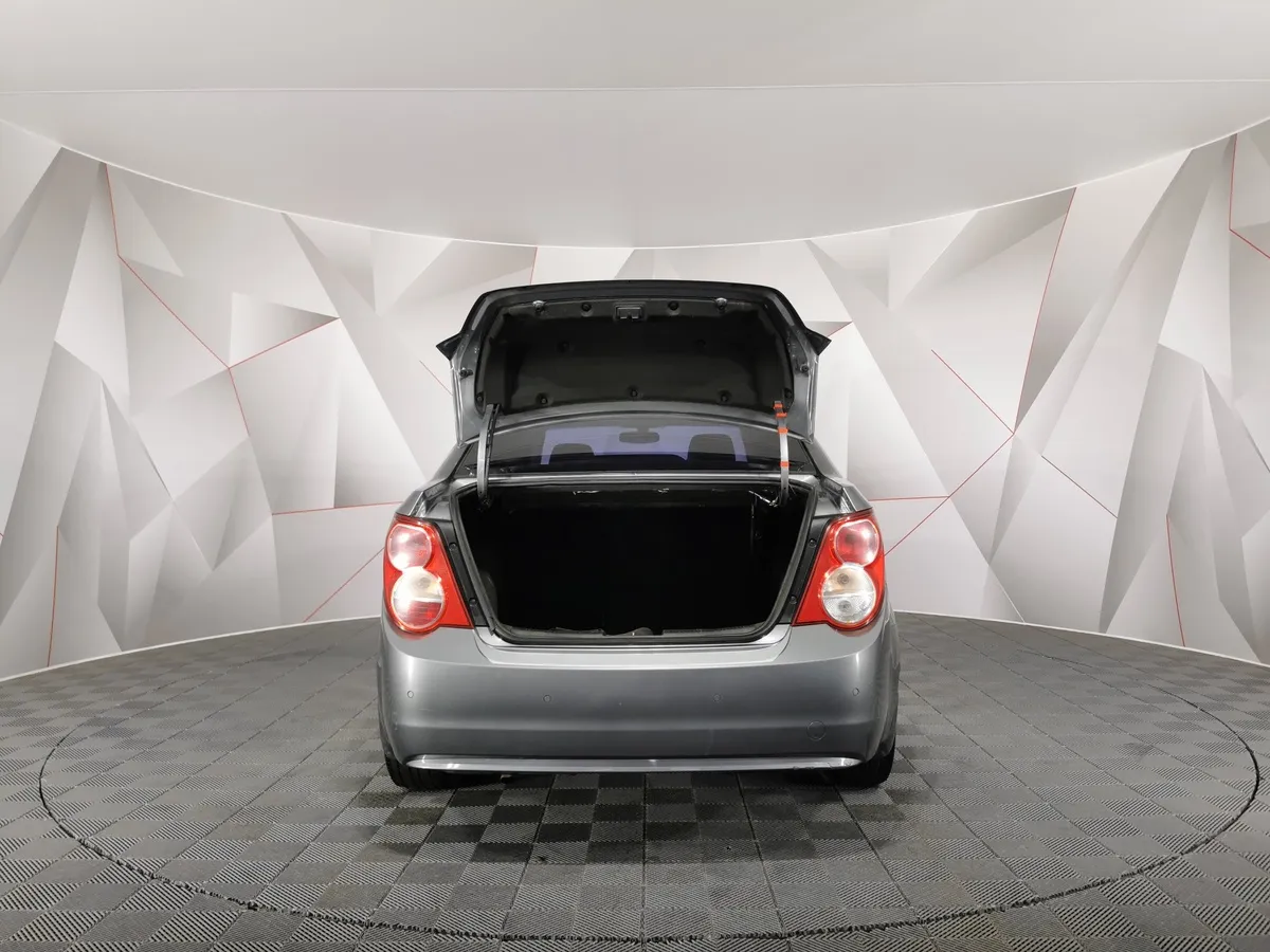 Chevrolet Aveo 1.6 AT (115 л.с.) Серый в АВИЛОН. Слайд №11