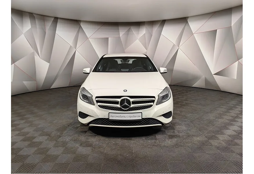 Mercedes-Benz A-Класс 180 7G-DCT (122 л.с.) Белый в АВИЛОН. Слайд №7