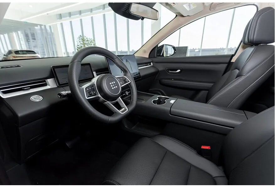 АВИЛОН - EVOLUTE i-SPACE 1.5 CVT (218 л.с.) (7 мест) Белый - slide 9548363