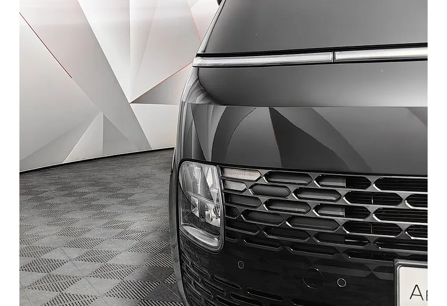 Hyundai Staria 2.2 CRDi 8AT 4WD (177 л.с.) 9 мест High-Tech + Электропривод багажника Черный в АВИЛОН. Слайд №10