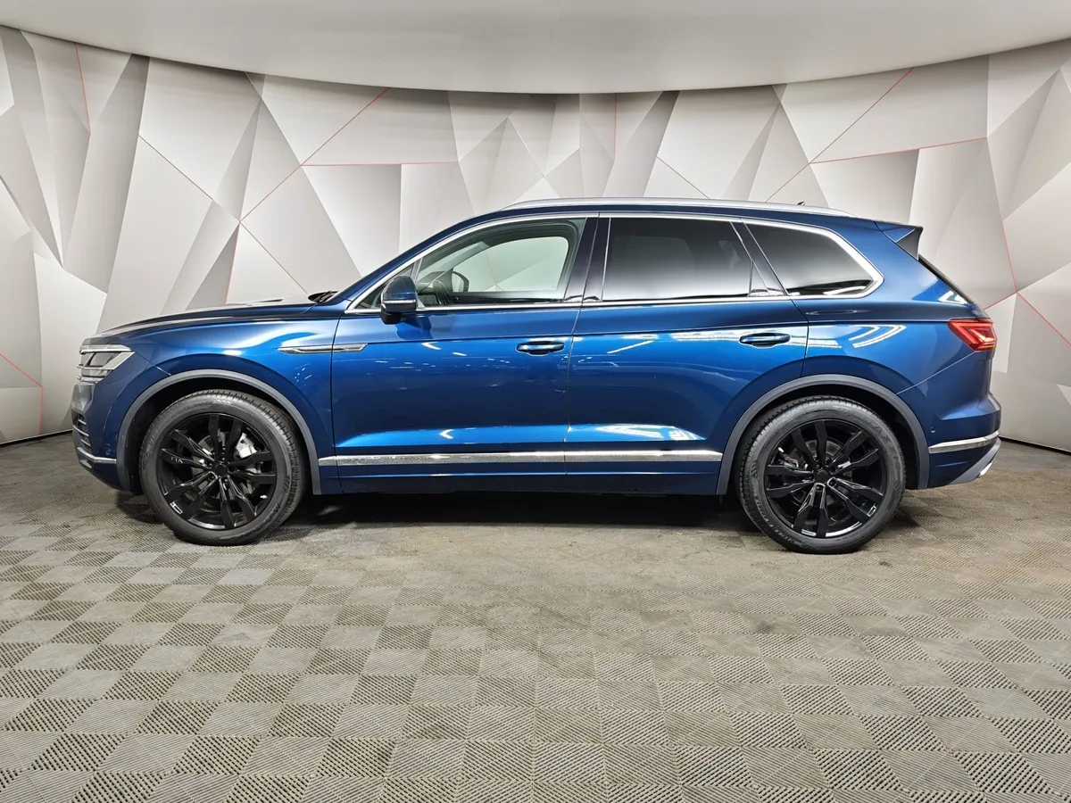Volkswagen Touareg 3.0 V6 TDI Tiptronic 4Motion (249 л.с.) R-Line Синий в АВИЛОН. Слайд №5