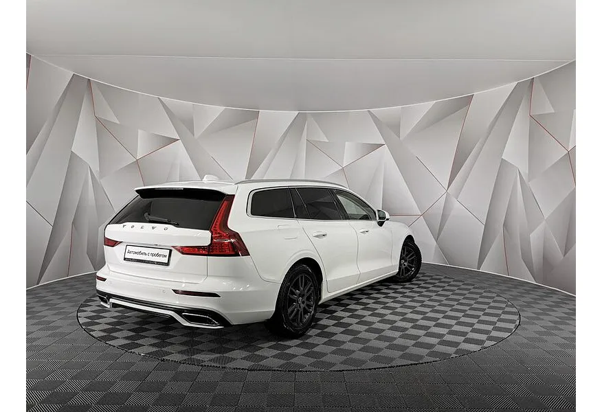 Volvo V60 Cross Country 2.0 D4 AT (190 л.с.) Momentum Белый в АВИЛОН. Слайд №2