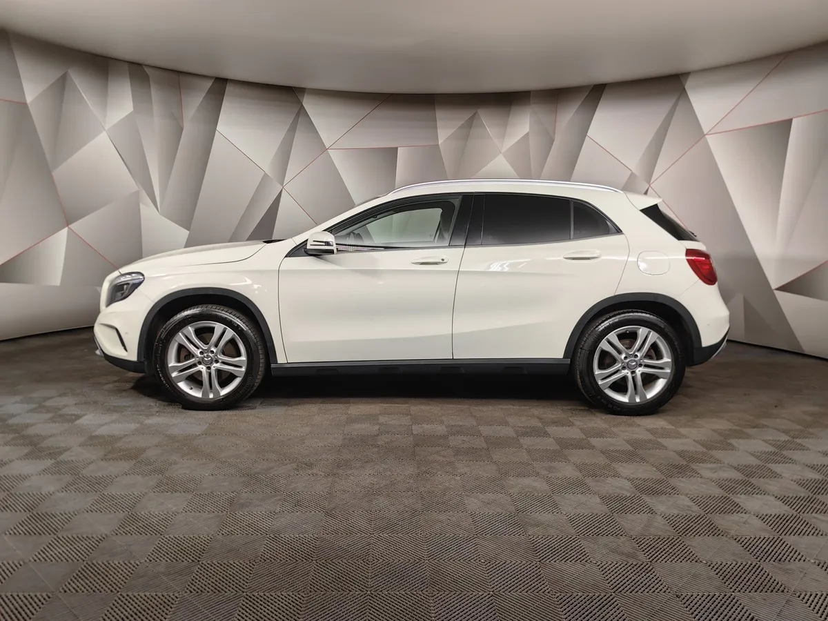 Mercedes-Benz GLA 250 7G-DCT 4MATIC (211 л.с.) Особая серия Белый в АВИЛОН. Слайд №5