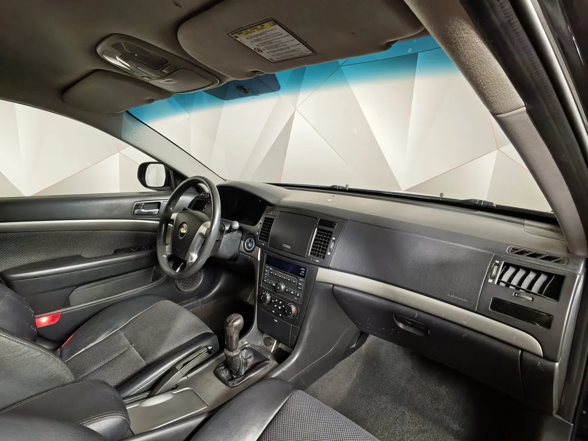 Chevrolet Epica 2.0 MT (143 л.с.) Черный в АВИЛОН. Слайд №10