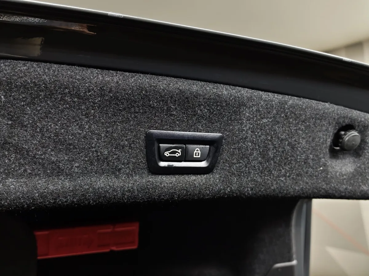 BMW 3 серия M340i xDrive (387 л.с.) Серый в АВИЛОН. Слайд №15