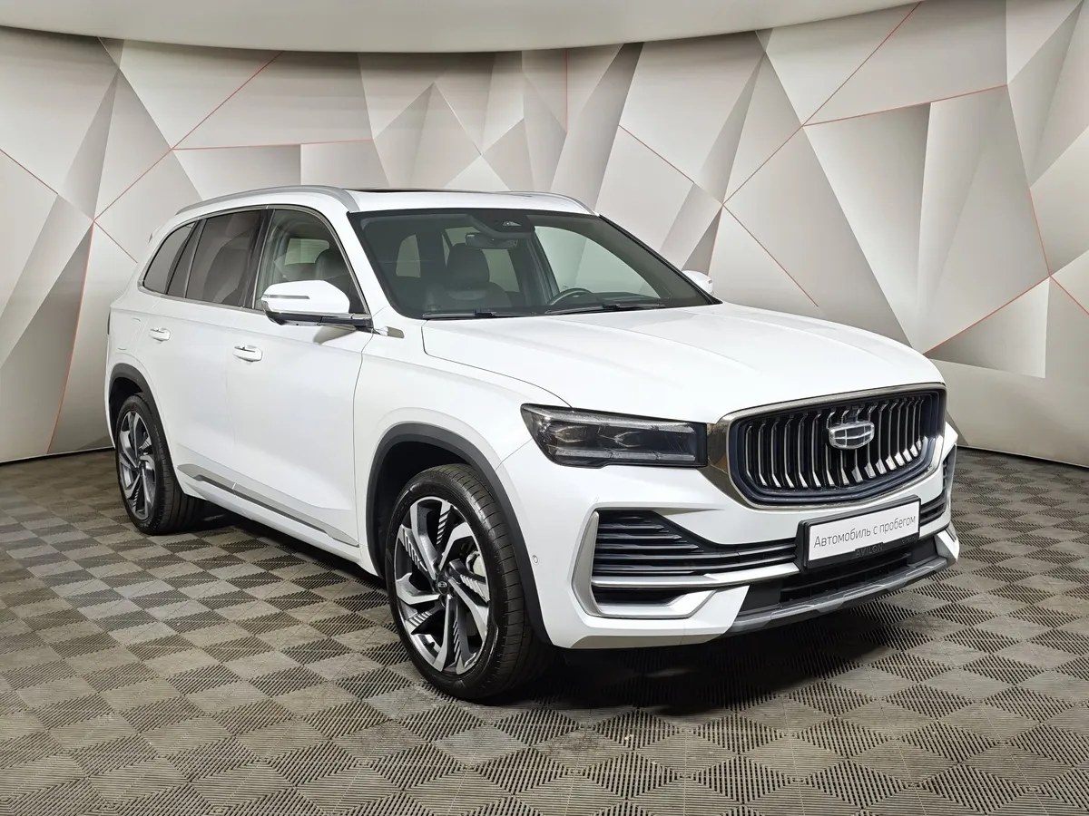 Geely Monjaro 2.0T 8AT 4WD (238 л.с.) Flagship Белый в АВИЛОН. Слайд №3