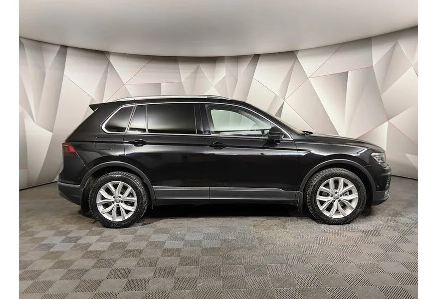 Volkswagen Tiguan 2.0 TDI 4Motion DSG (150 л.с.) Highline Черный в АВИЛОН. Слайд №6