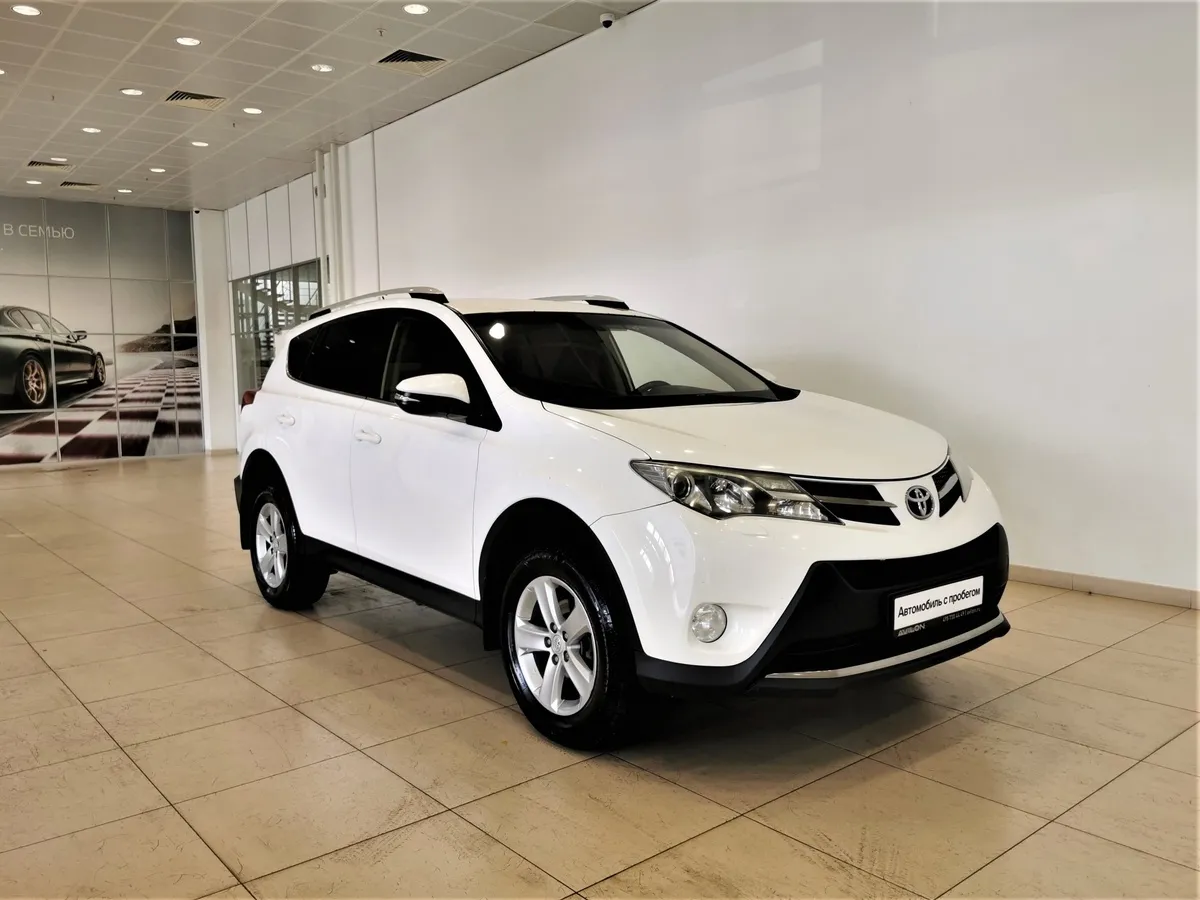 Toyota RAV4 2.2 D AT 4WD (150 л.с.) Комфорт Белый в АВИЛОН. Слайд №3