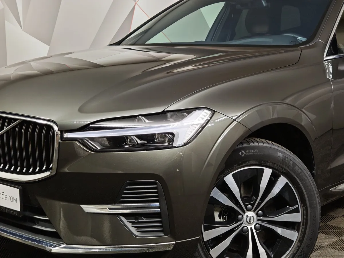 Volvo XC60 2.0 AT AWD (264 л.с.) Luxury Edition Коричневый в АВИЛОН. Слайд №10