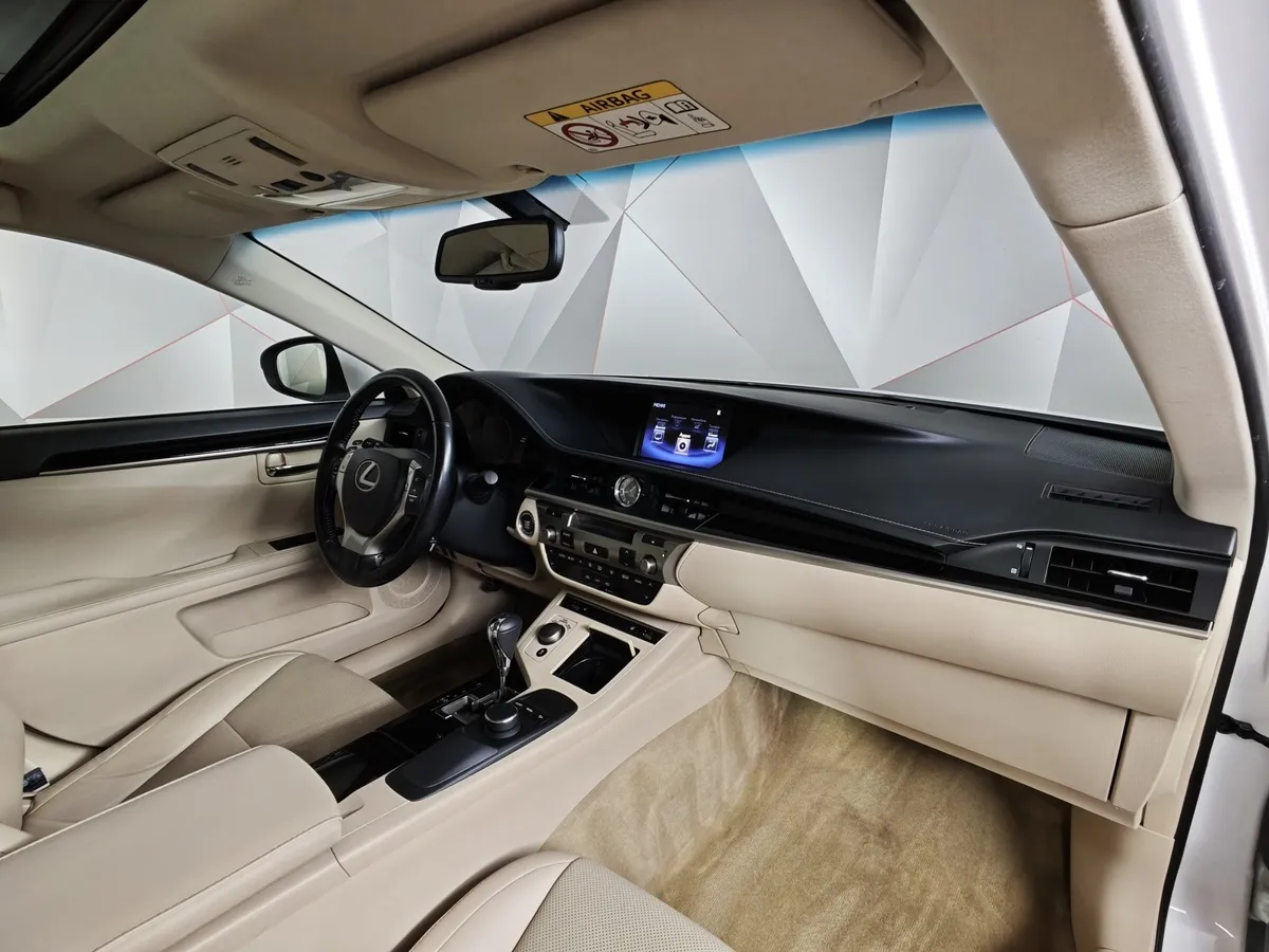 Lexus ES 250 AT (184 л.с.) Comfort Белый в АВИЛОН. Слайд №12