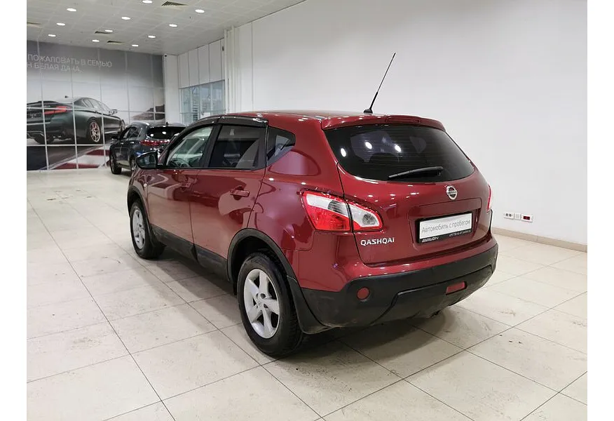 Nissan Qashqai 2.0 MT FWD (141 л.с.) Красный в АВИЛОН. Слайд №4